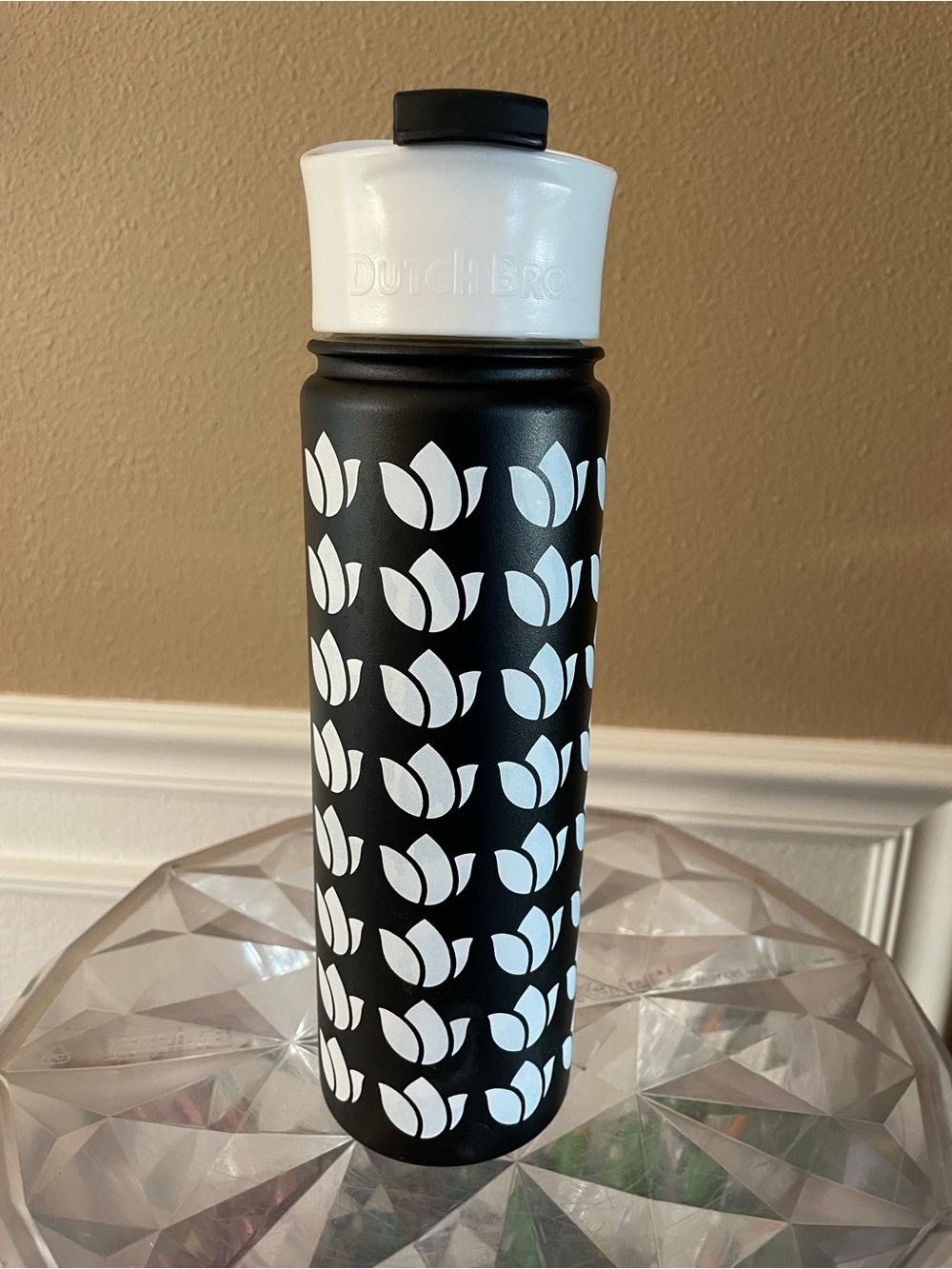 Dutch Bros Black and White Metal 16 Ounce Coffee Tumbler b